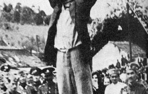 Югославский партизан, народный герой Югославии Степан Филипович во время своей казни