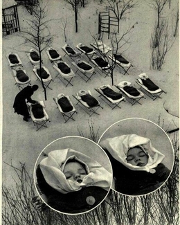 Дети спят на улице
